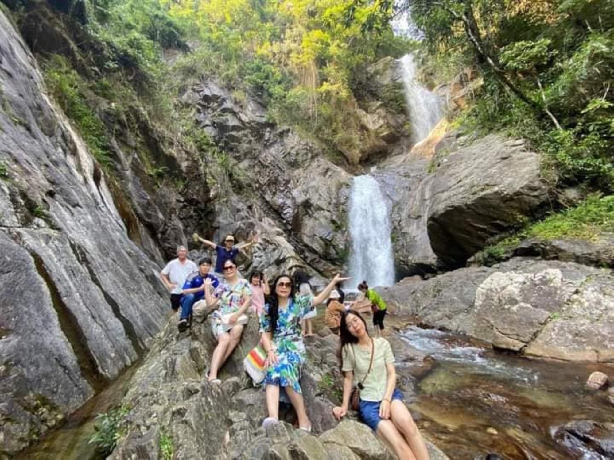 Homestay Ho Son - Thac Anor A Luoi Εξωτερικό φωτογραφία